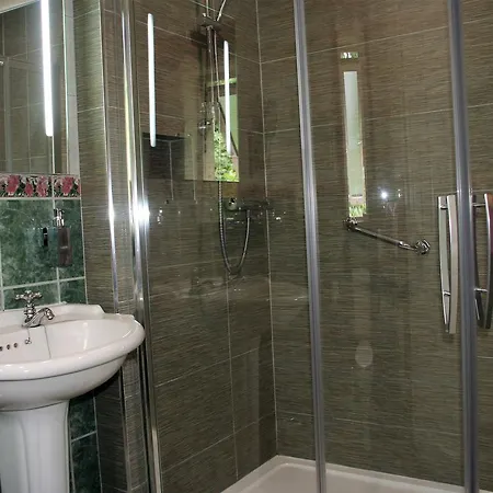 Applecroft House 3* كيلارني